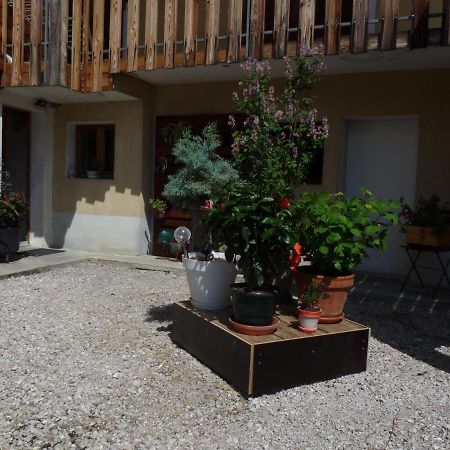 "Namaste" Chambre Zen Au Calme Saint-Jean-dʼAulps Exterior foto