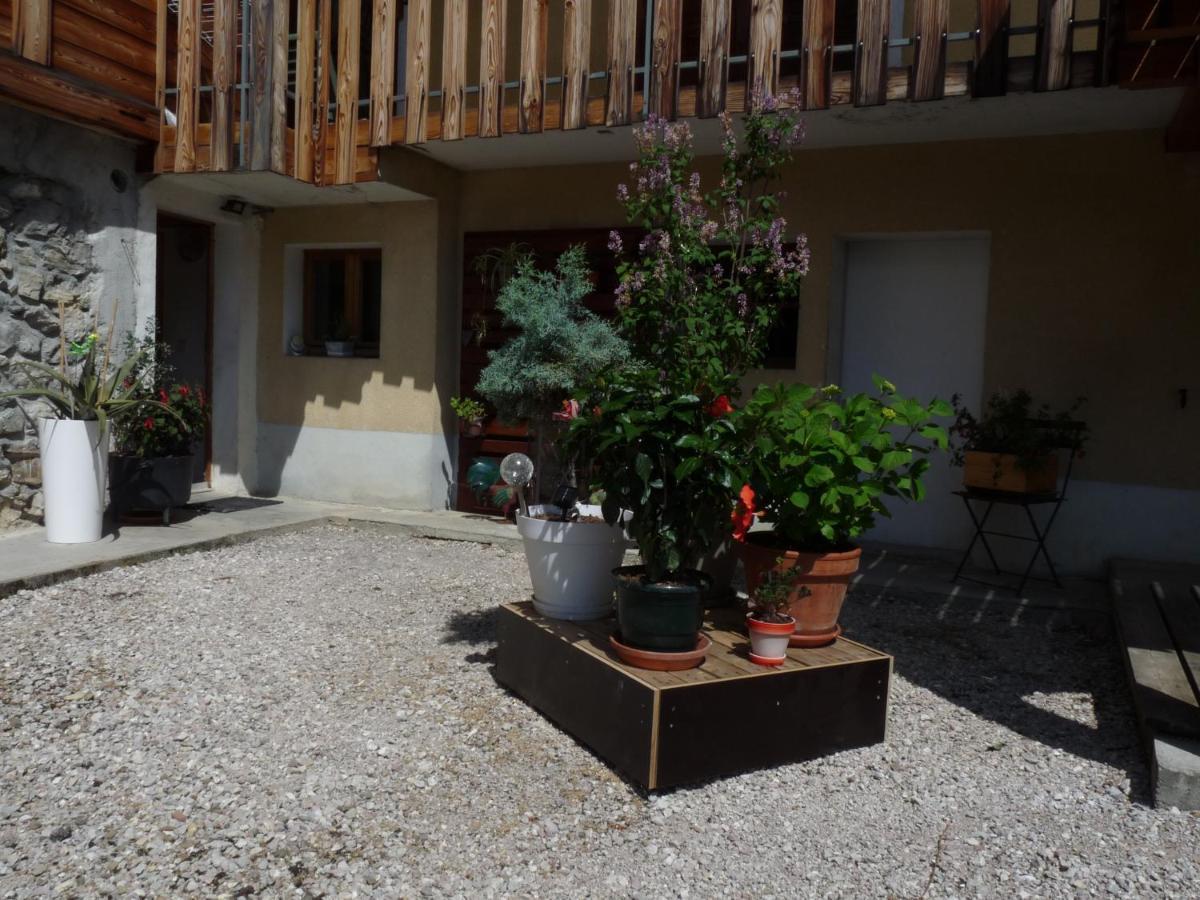 "Namaste" Chambre Zen Au Calme Saint-Jean-dʼAulps Exterior foto